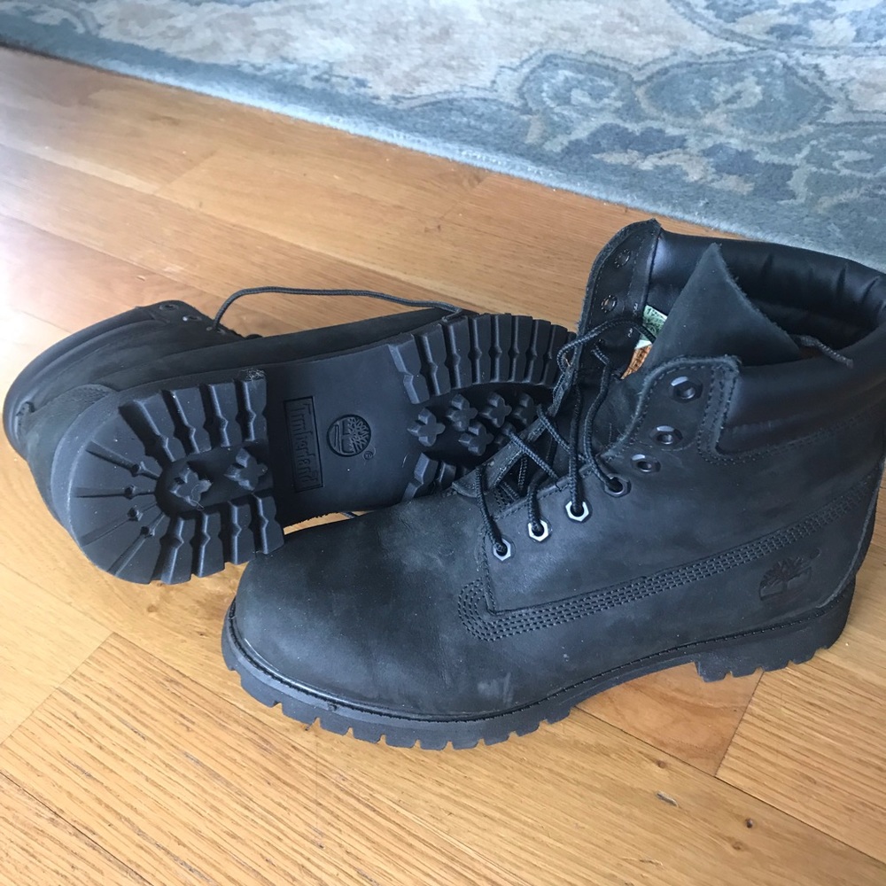 Black Timberland Boots (Excellent Condition)